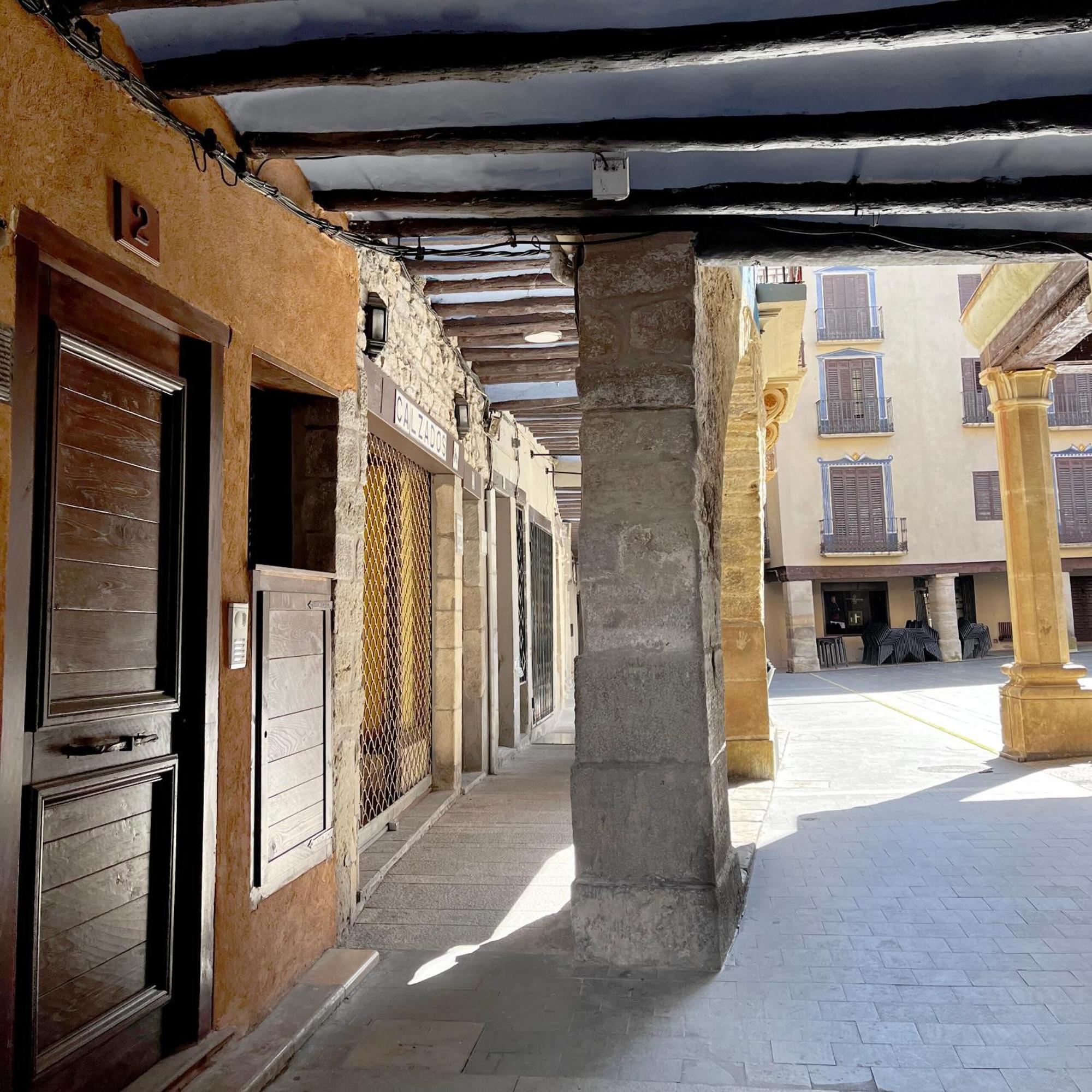 Apartamentos Angelus Plaza Mayor De Graus Exterior photo
